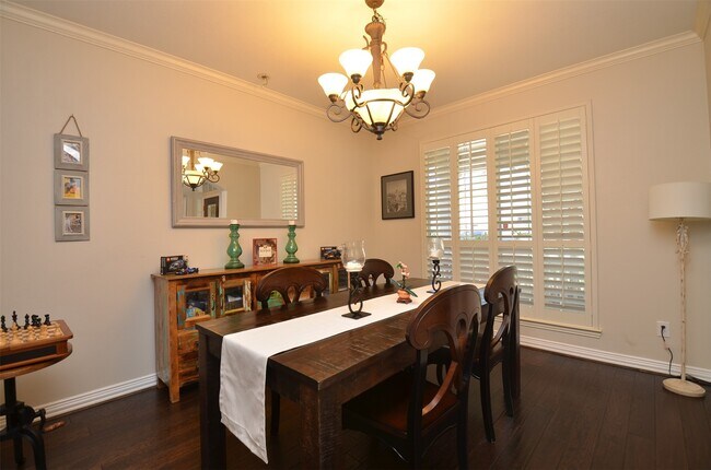 Building Photo - 1310 Wildwood Ln