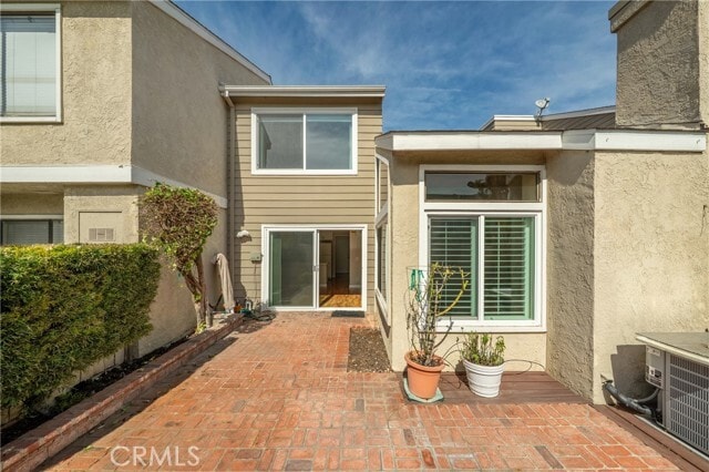 Building Photo - 337 Deerfield Ave