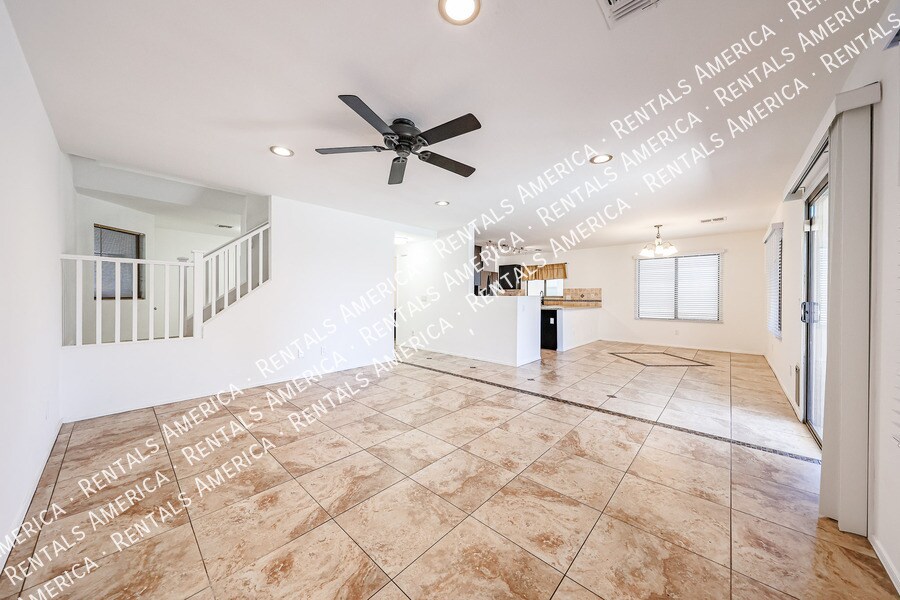 Building Photo - 13041 W Mauna Loa Ln