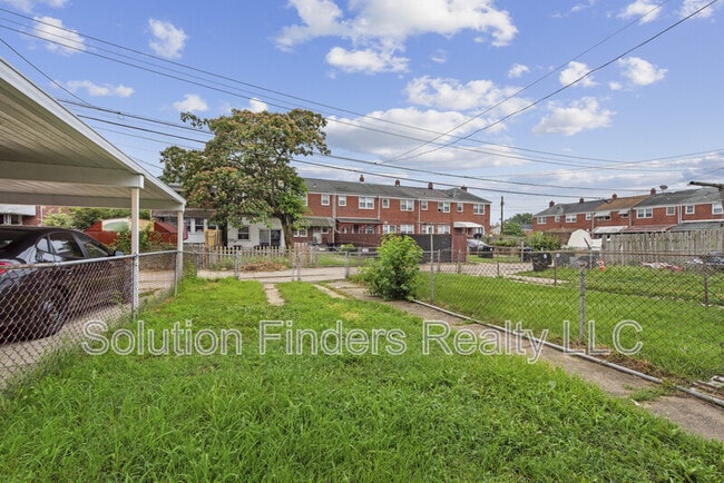 Building Photo - 2110 Coralthorn Rd