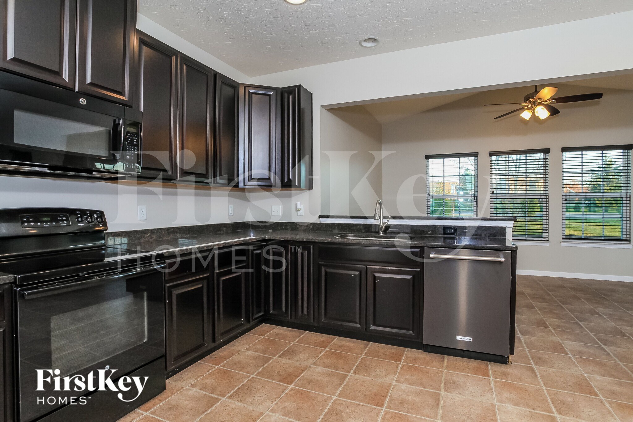 Building Photo - 5222 River Ridge Dr