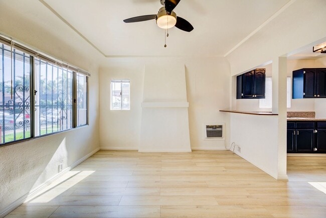 Building Photo - 3659 6th Ave