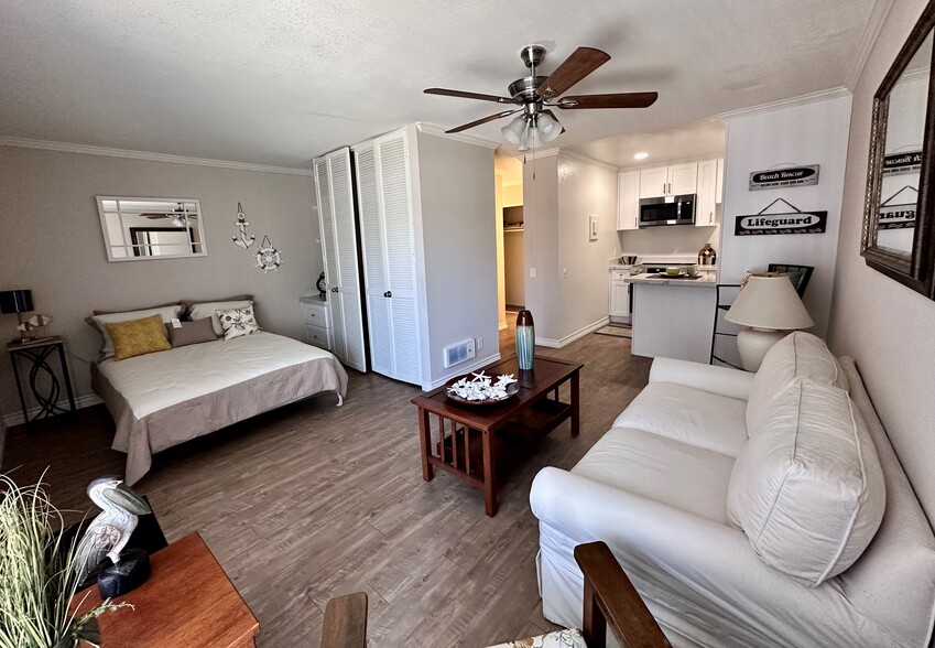 Studio Model - Beach House Apartments
