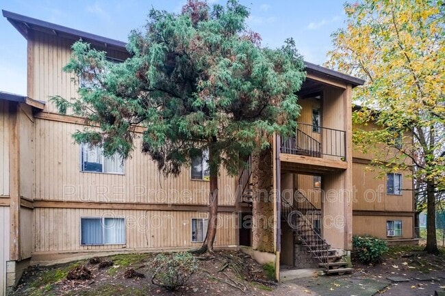 Building Photo - 14128 NE Sandy Blvd