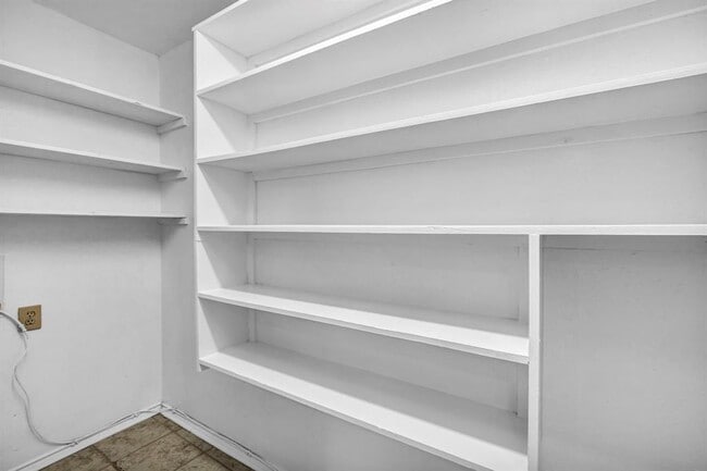 Building Photo - 4010 Cima Serena Dr