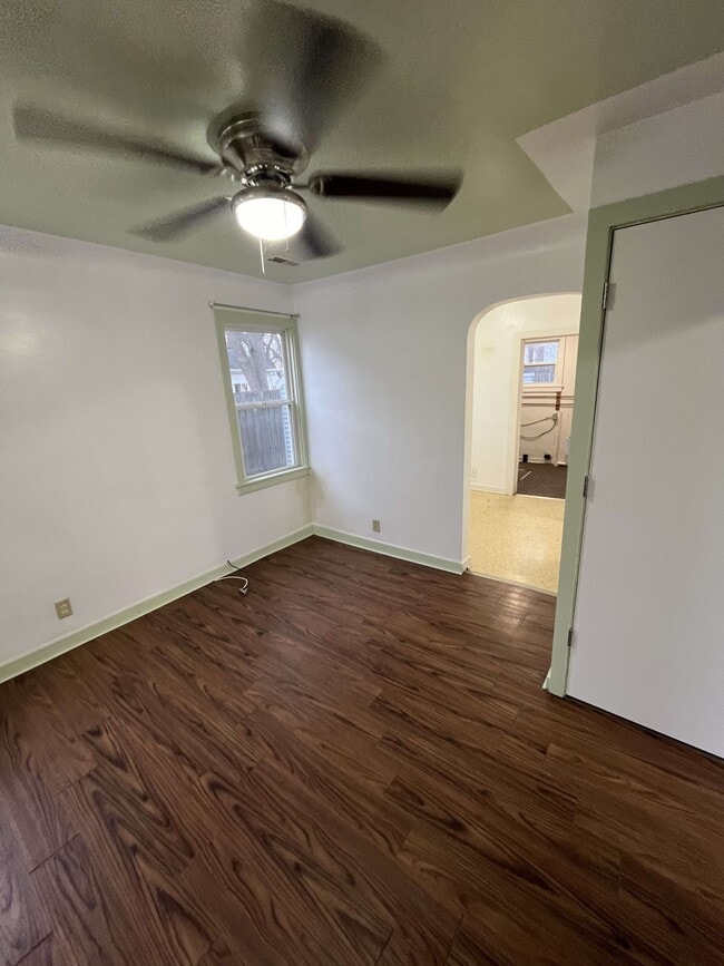 Building Photo - 808 E Lincoln St