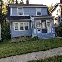 Building Photo - 3331 Hewitt Crescent St