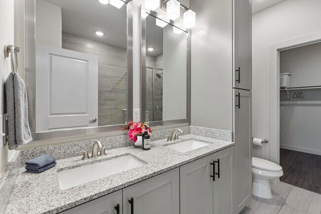 Building Photo - 5820 1/2 Cameron Road-SI FL1-ID1364166P