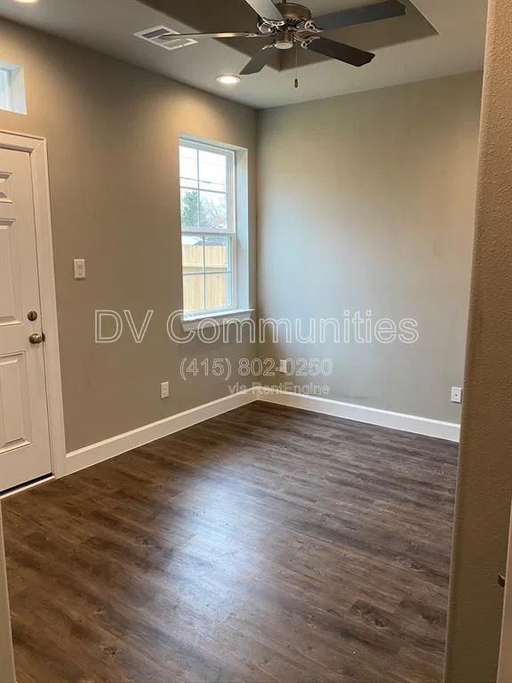 Building Photo - "Charming 3-Bedroom Home in Rosenberg with 2 Full Baths and 1,400 Sq Ft of Comfortable Living Spa...