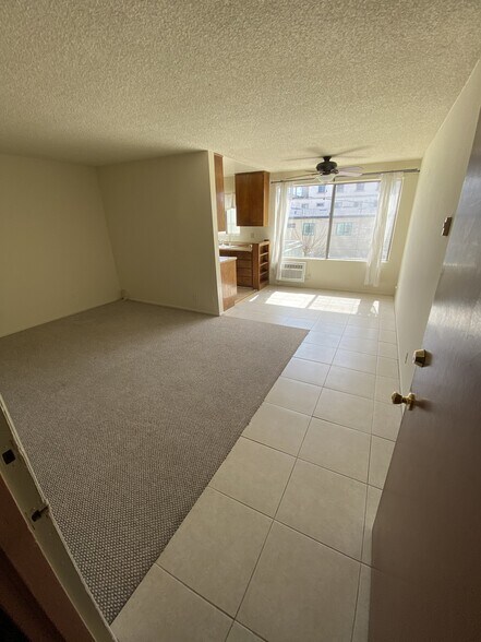 Building Photo - 815 S Crenshaw Blvd
