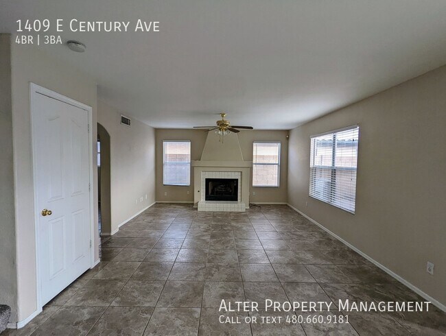 Building Photo - 4 Bedroom 2.5 Bath with Pool in Gilbert