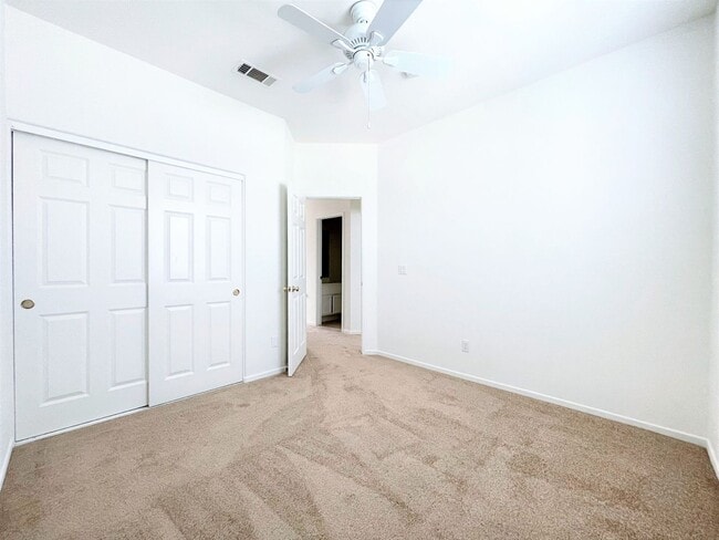Building Photo - Beautiful Townhome in Rancho Carrillo!