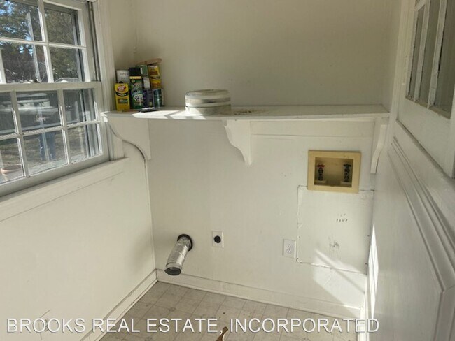 Building Photo - 3 br, 1 bath House - 108 Jefferson Street