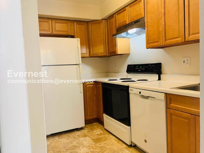 Building Photo - 9713 Hagel Cir