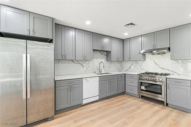 Building Photo - 3740 Lillo St