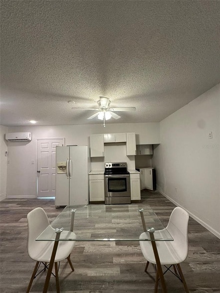 Building Photo - 611 Dunlin Ln
