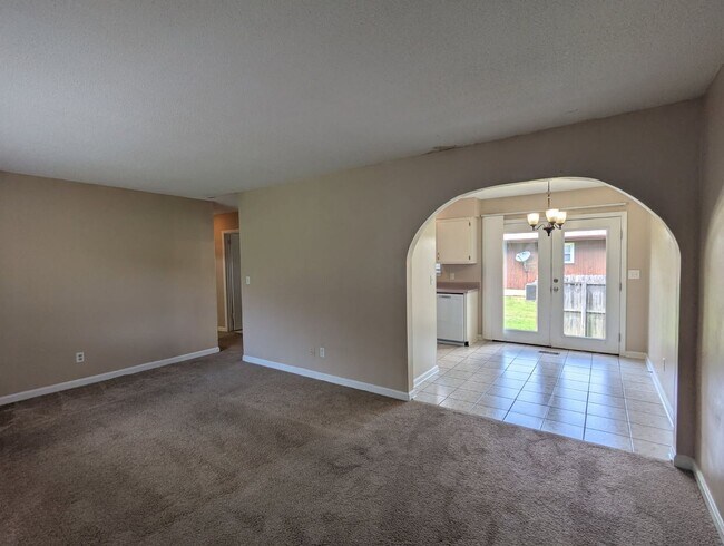 Building Photo - 4753 Tessie Ln