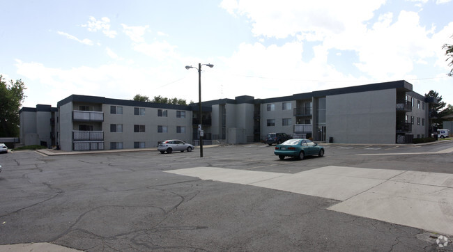 Building Photo - Parkview Village West