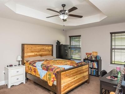 Building Photo - 452 Evening Falls Dr