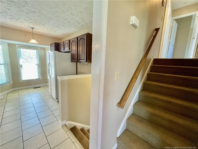 Building Photo - 127 Kristin Ave