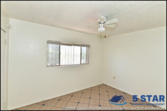 Building Photo - 7817 Caliche Dr