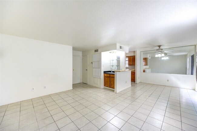Building Photo - 6500 Sands Point Dr