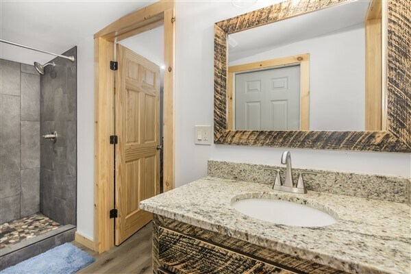 Building Photo - 1519 Tipton Springs Rd