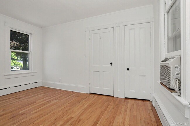 Building Photo - 71 Grand St