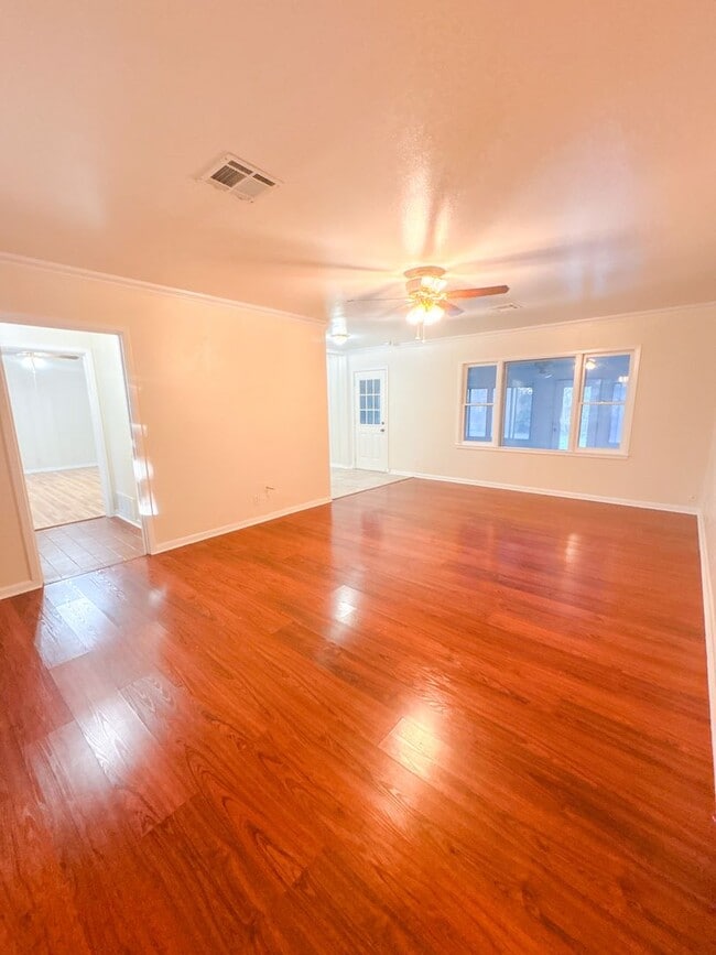 Building Photo - 2005 Downing St