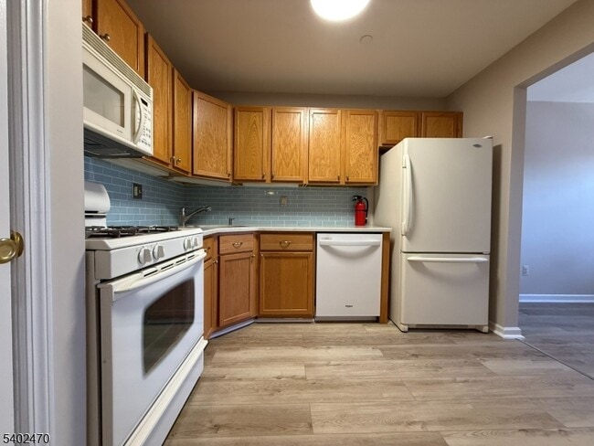 Building Photo - 97 Crestview Ln