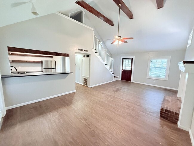 Building Photo - 15 CR 302