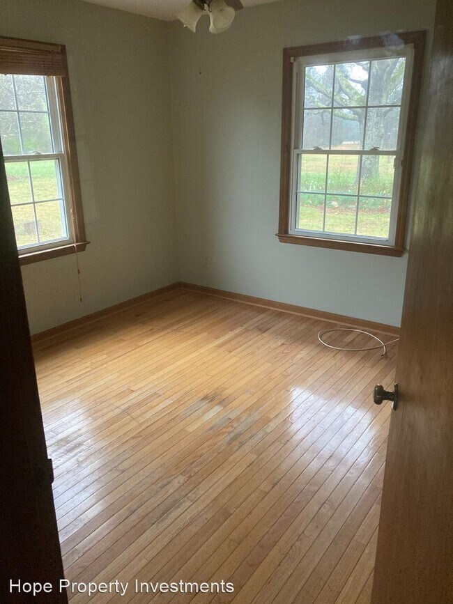 Building Photo - 3 br, 2 bath House - 7745 Forrest Rd