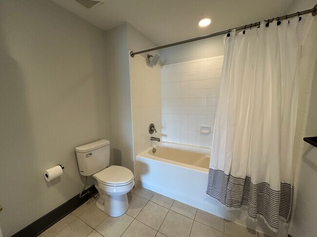 Building Photo - 721 Gov Morrison St