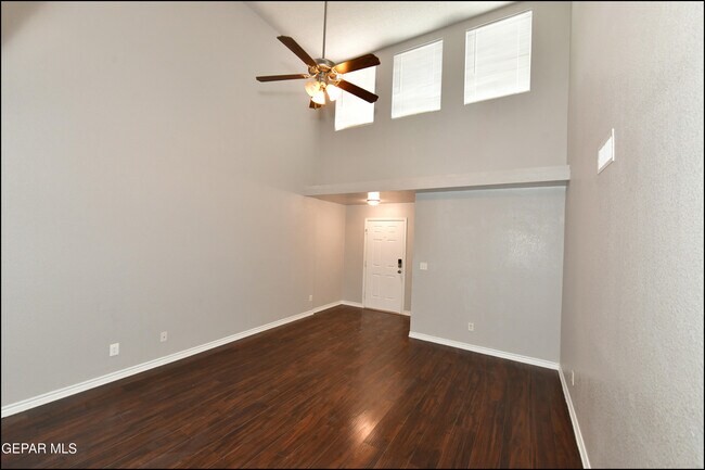 Building Photo - 7065 Falling Leaf Cir
