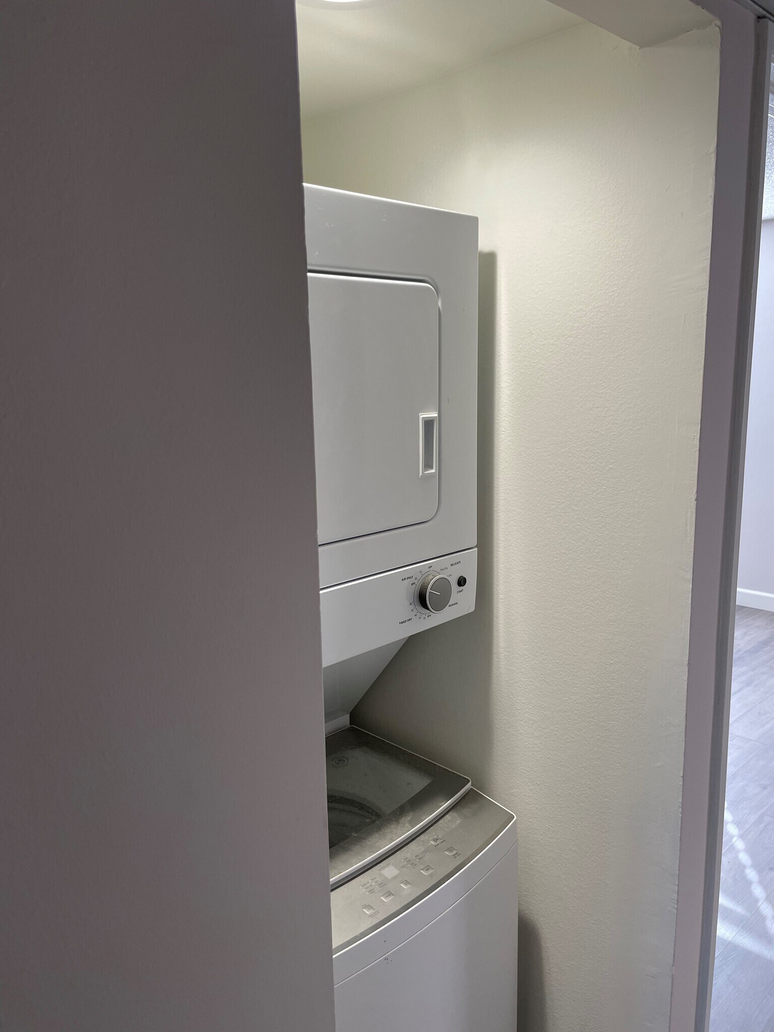 Building Photo - 19808 Sandpiper Plz