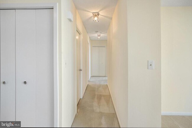 Building Photo - 5505 Seminary Rd