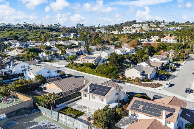 Building Photo - Beautiful Home in Dana Point