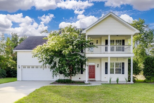 Primary Photo - Beautiful Custom Home on Golf Course
