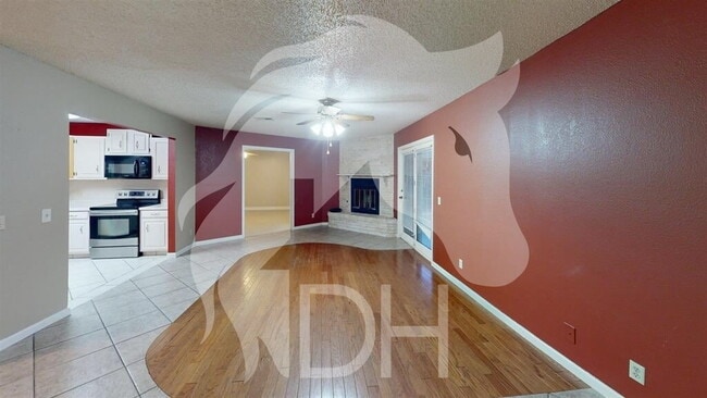 Building Photo - "Charming 3-Bed Home  in Woodward!"