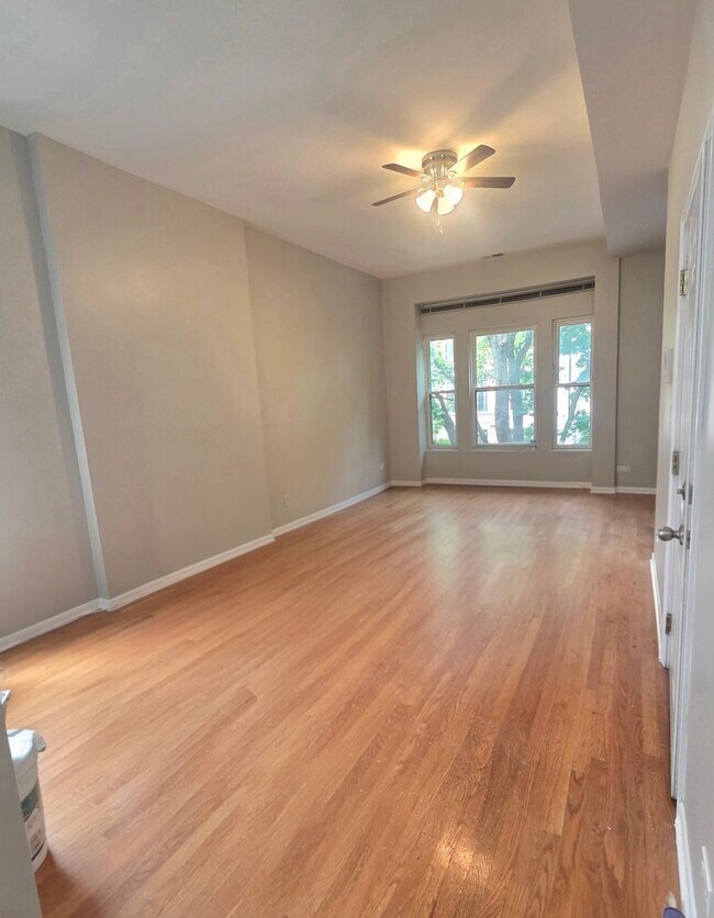 Building Photo - 1507 N Hudson Ave