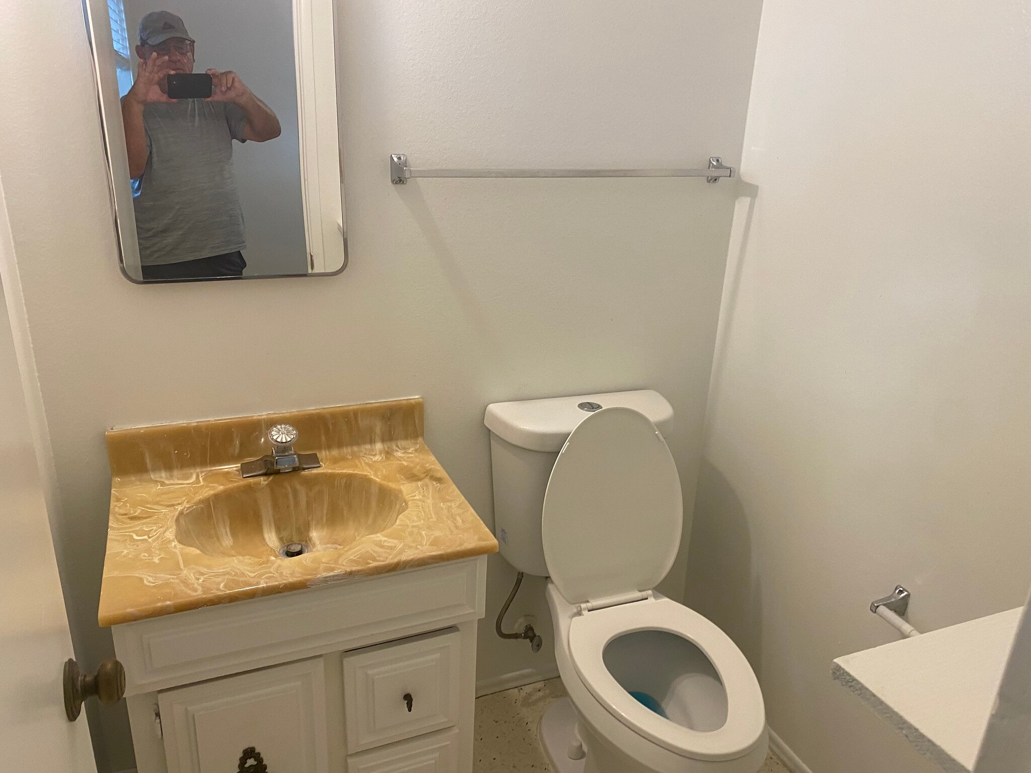 Building Photo - 2418 Edding Dr