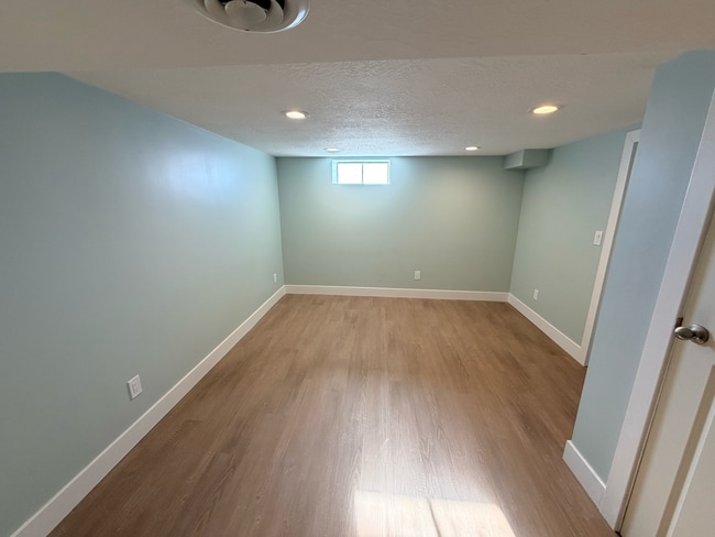 Building Photo - 56 Cottage Ave