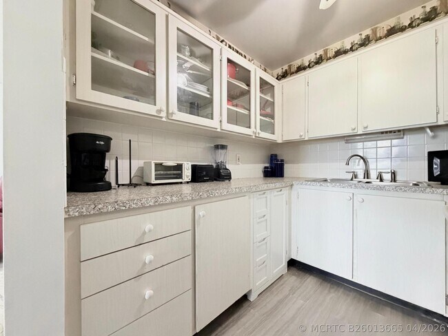 Building Photo - 62 Easthampton C