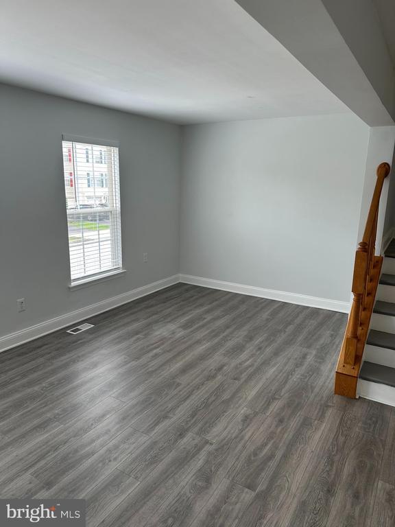 Building Photo - 203 Fox Trail