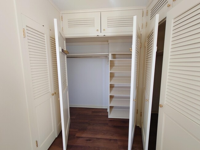 Building Photo - 3222 E Hampshire St