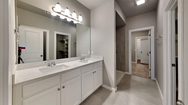 Building Photo - 12433 Ride Ave