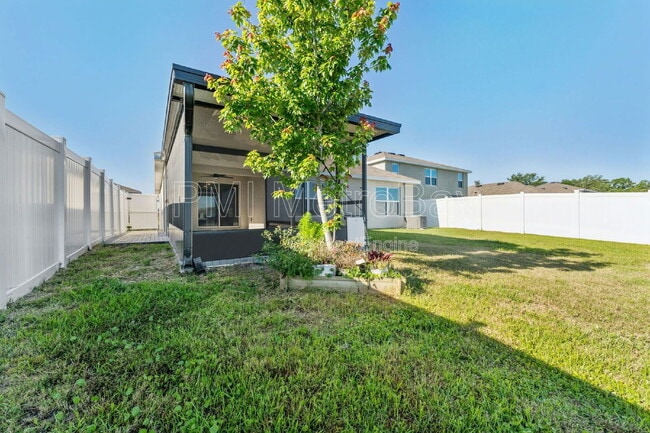 Building Photo - 816 Will Scarlett Ave