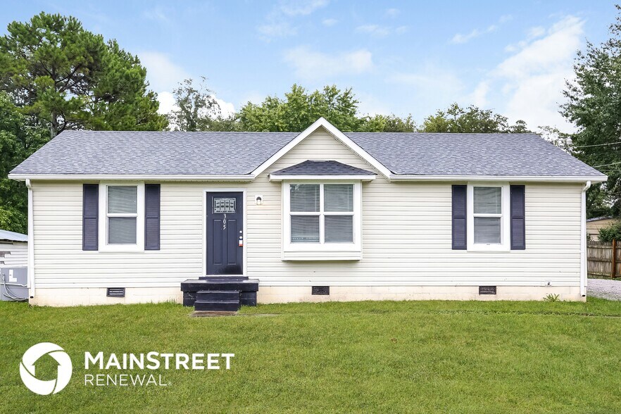 Primary Photo - 305 Davis Dr