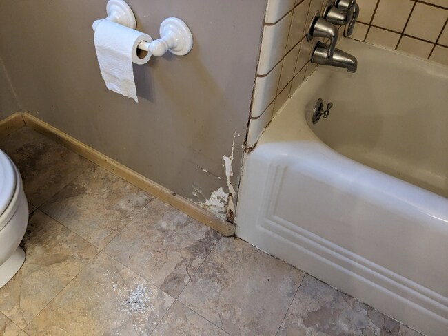 Building Photo - 5028 Eastside Hwy