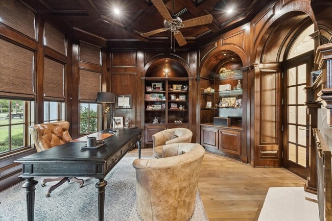 Building Photo - 20 Lacewood Ln